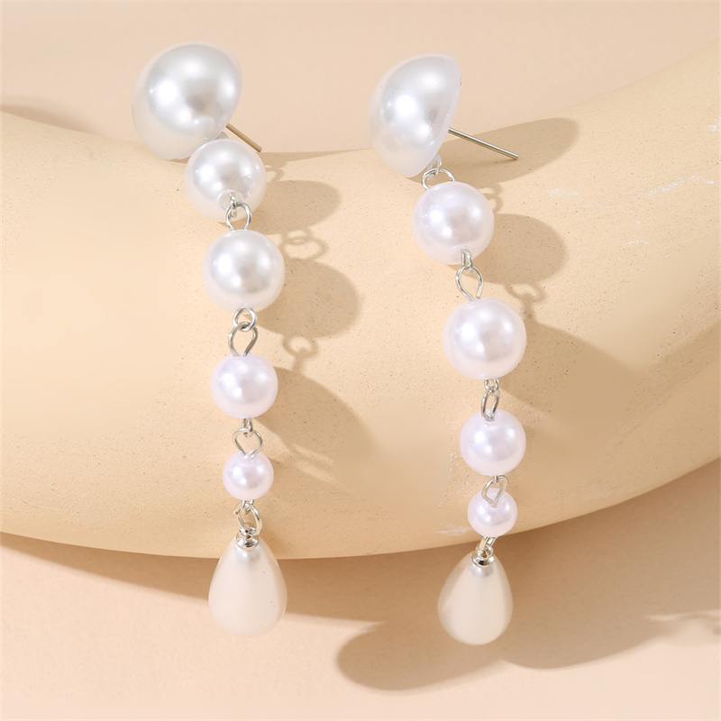 1 Pair Vintage Style Simple Style Water Droplets Solid Color Beaded Plating Imitation Pearl Alloy Drop Earrings display picture 4