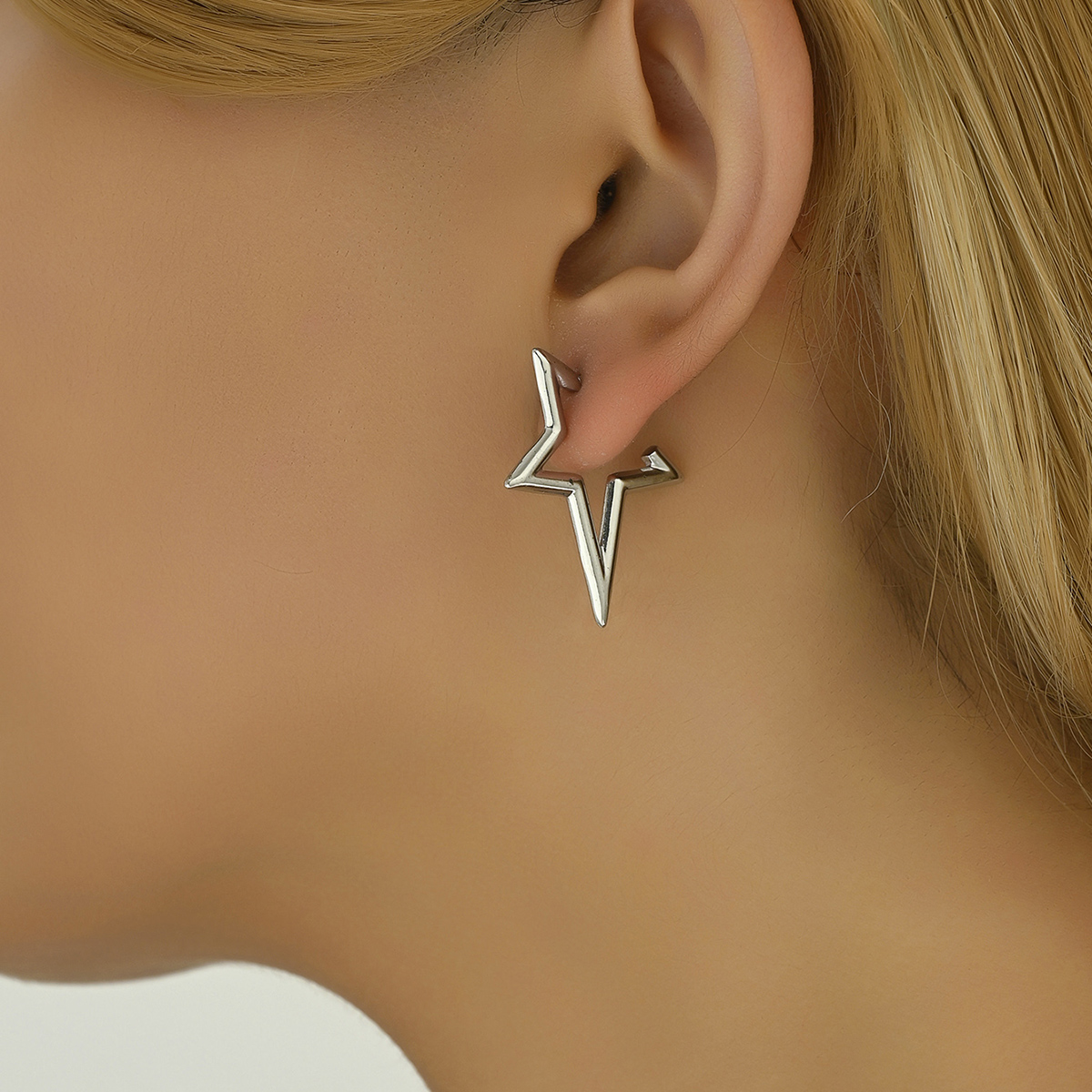 1 Pair Simple Style Classic Style Star Leaves Heart Shape Pleated 201 Stainless Steel Earrings Ear Studs display picture 11