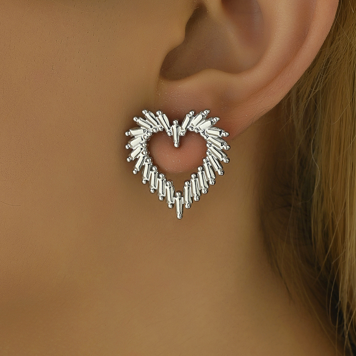 1 Pair Simple Style Classic Style Star Leaves Heart Shape Pleated 201 Stainless Steel Earrings Ear Studs display picture 13