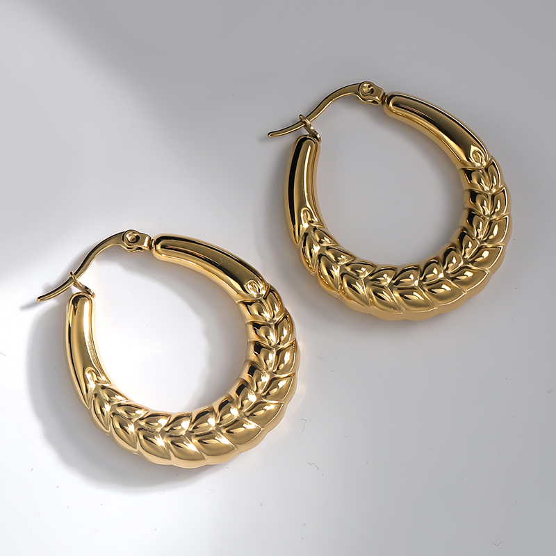 1 Pair Simple Style Solid Color Polishing Plating Stainless Steel 18K Gold Plated Hoop Earrings display picture 9