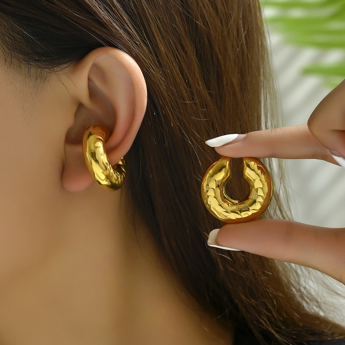 1 Pair Retro Geometric Plating Titanium Steel 18k Gold Plated Ear Cuffs display picture 5