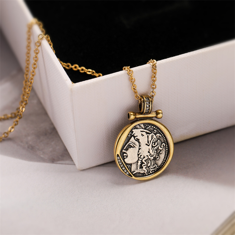 Ig Style Simple Style Portrait Stainless Steel Copper Plating Inlay Zircon Gold Plated Pendant Necklace display picture 4