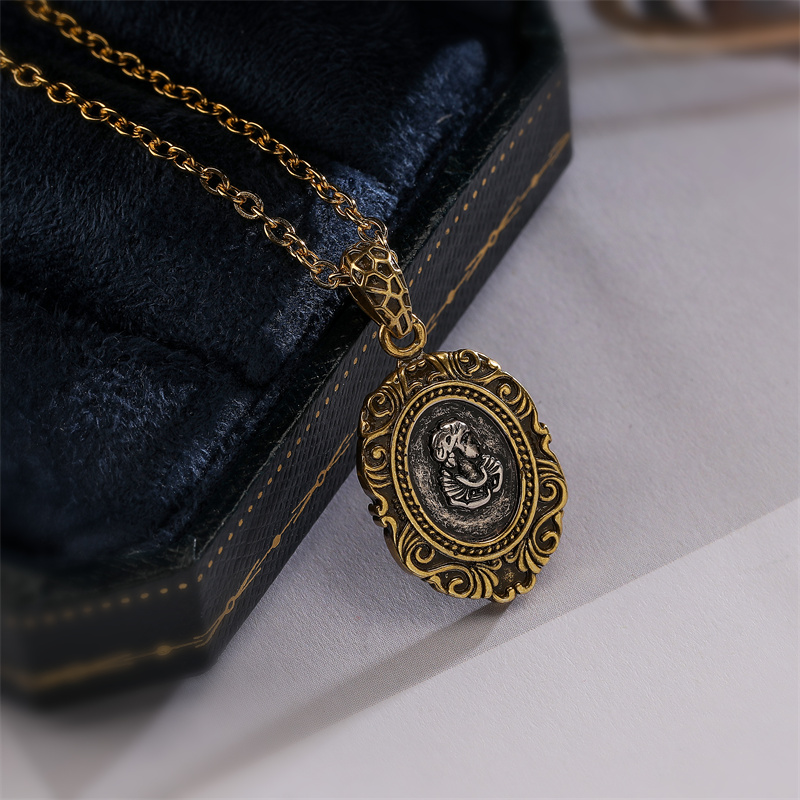 Ig Style Simple Style Portrait Stainless Steel Copper Plating Inlay Zircon Gold Plated Pendant Necklace display picture 9