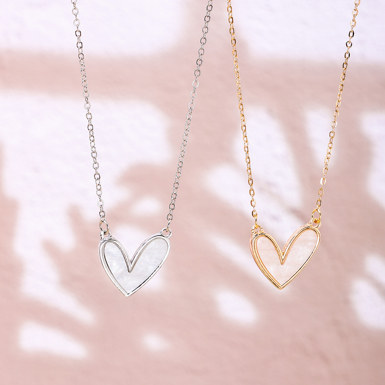 Ig Style Sweet Simple Style Heart Shape Alloy Plating Inlay Shell Women's Necklace display picture 1