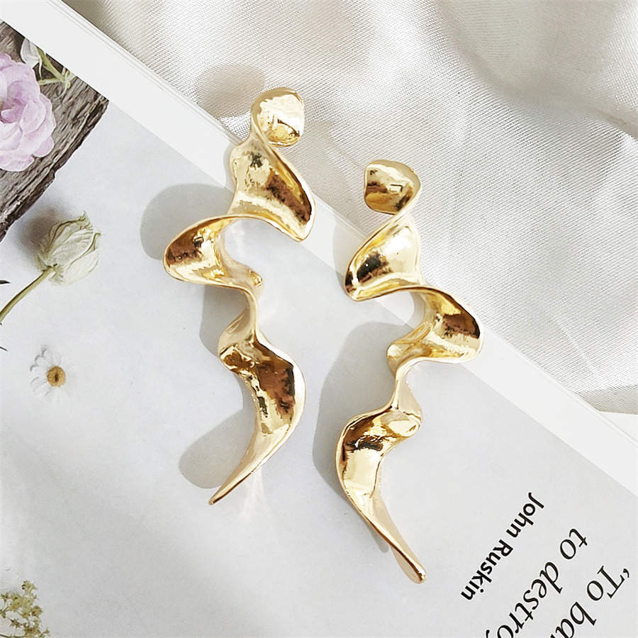 1 Pair Elegant Exaggerated Geometric Plating Alloy Gold Plated Silver Plated Drop Earrings display picture 3
