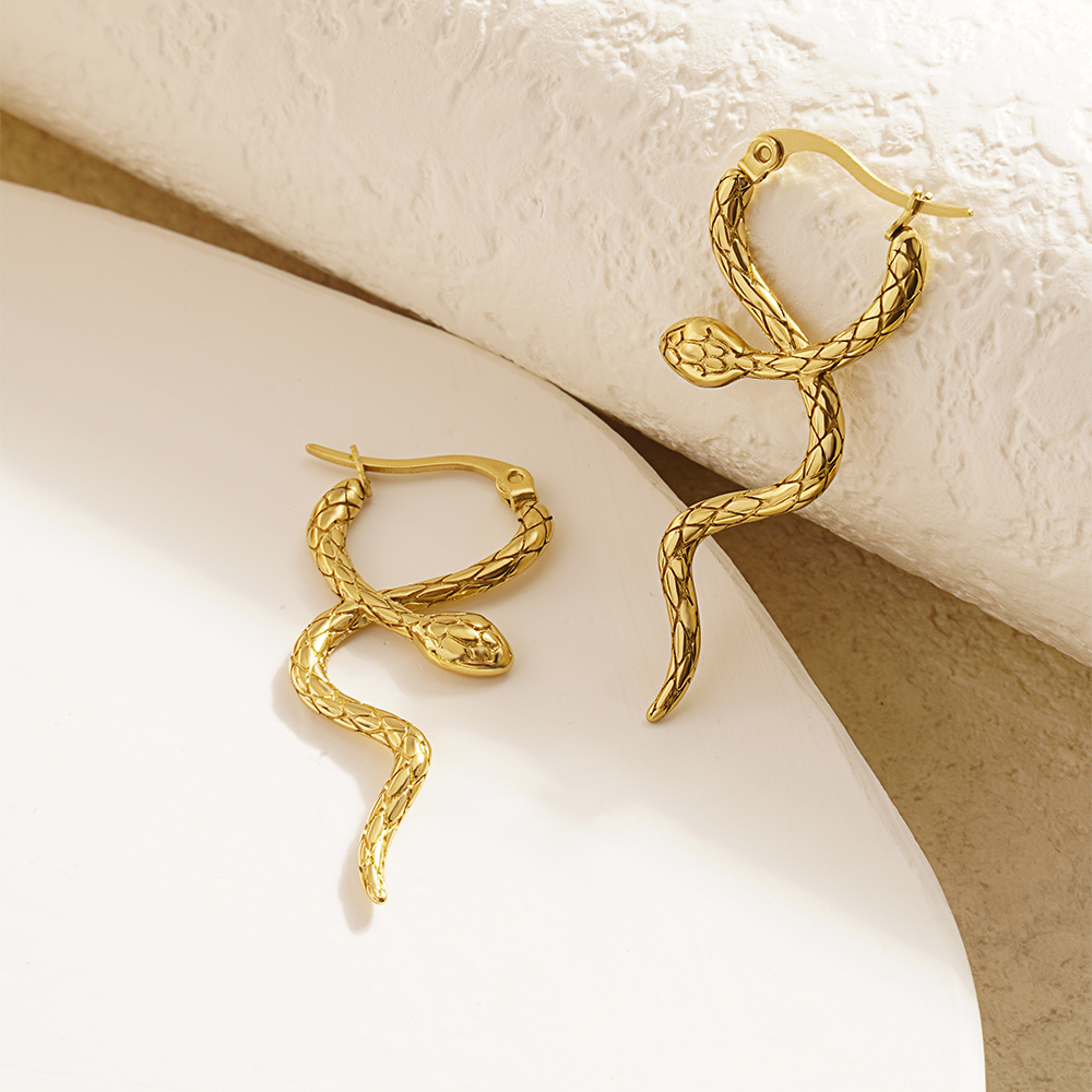 1 Paire Style Simple Serpent Placage Acier Inoxydable 304 Plaqué Or 18K Des Boucles D'Oreilles display picture 2