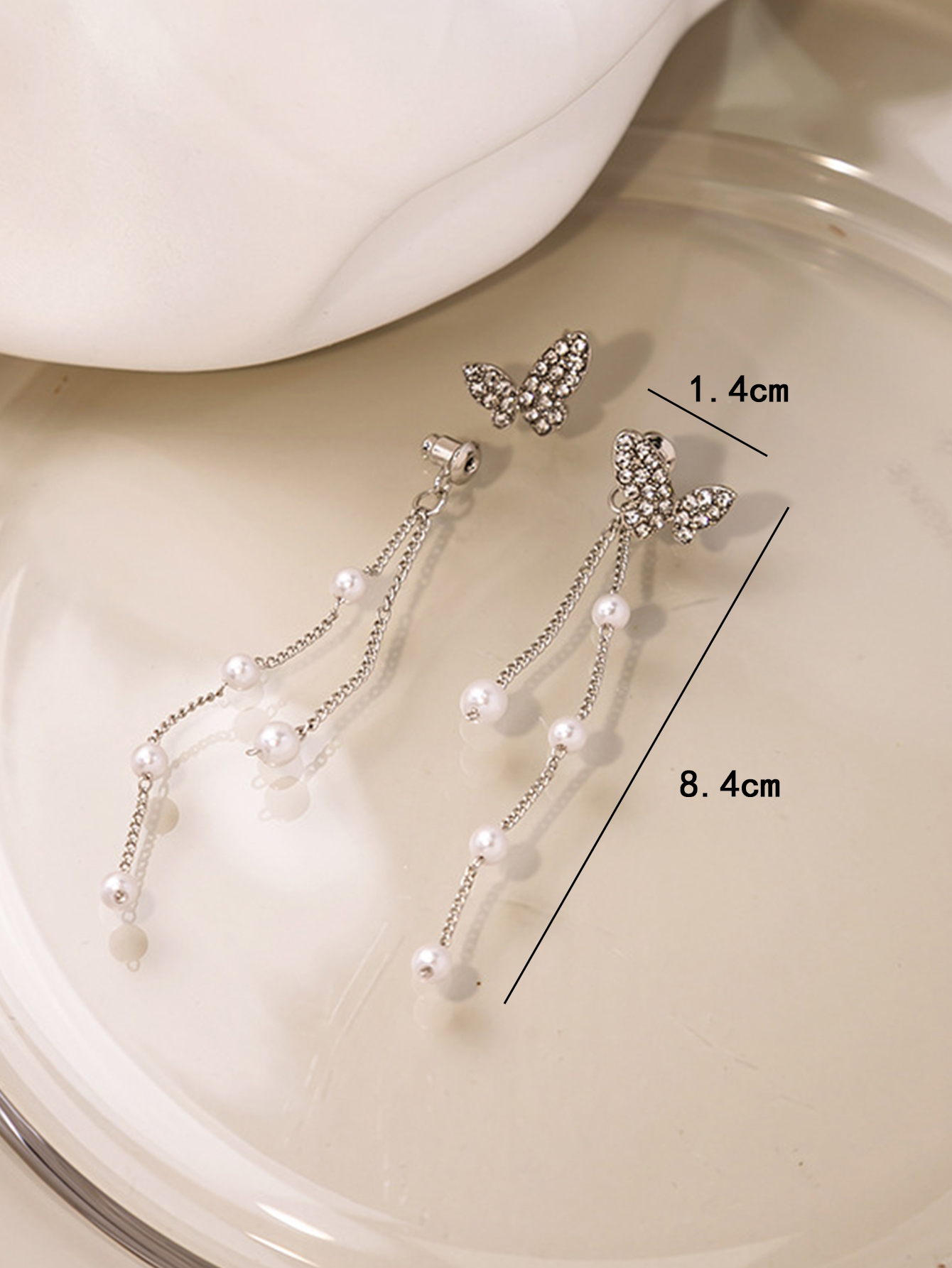 1 Pair French Style Butterfly Alloy Drop Earrings display picture 2