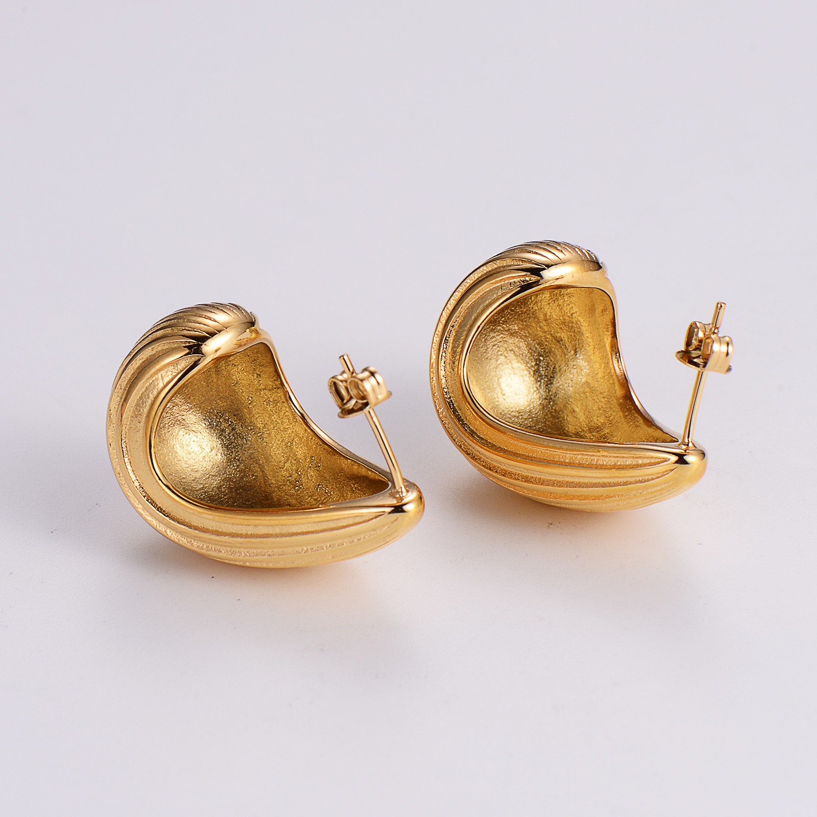 1 Pair Simple Style Geometric Stainless Steel 24k Gold Plated Ear Studs display picture 3