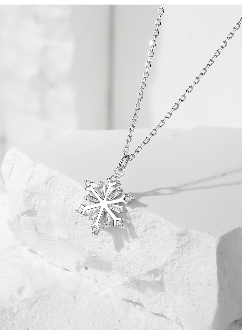 Elegant Simple Style Snowflake Sterling Silver Plating Inlay Zircon Pendant Necklace display picture 2