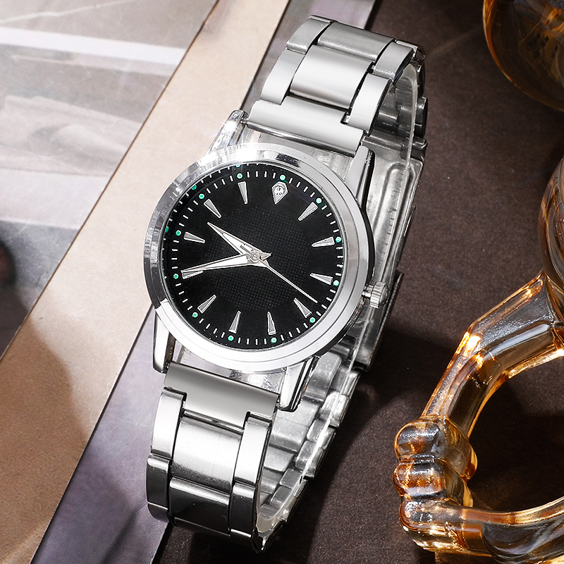 Elegant Cute Luxurious Solid Color Folding Buckle Quartz Women's Watches display picture 2