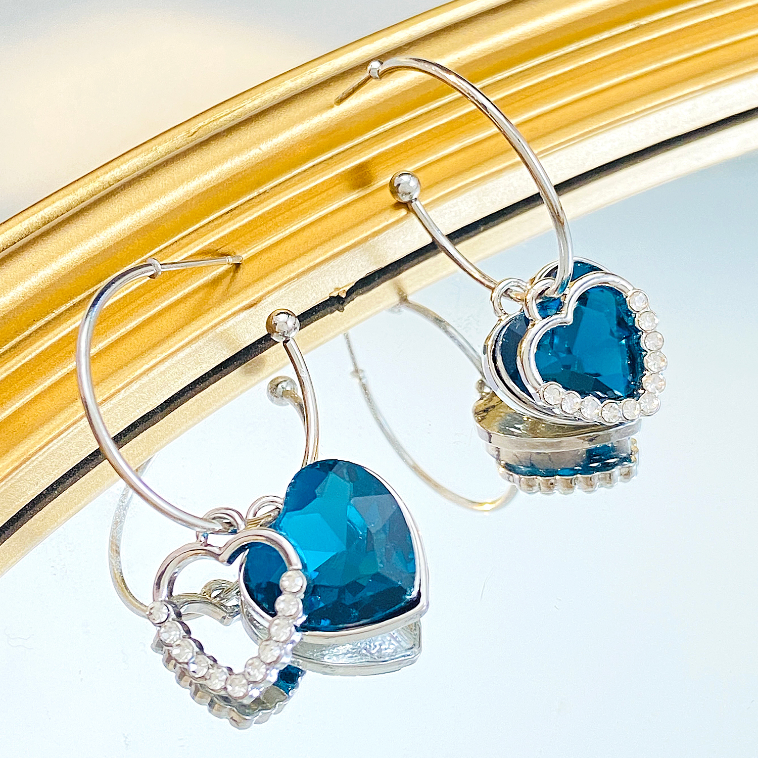 1 Pair Elegant Simple Style Heart Shape Alloy Drop Earrings display picture 3