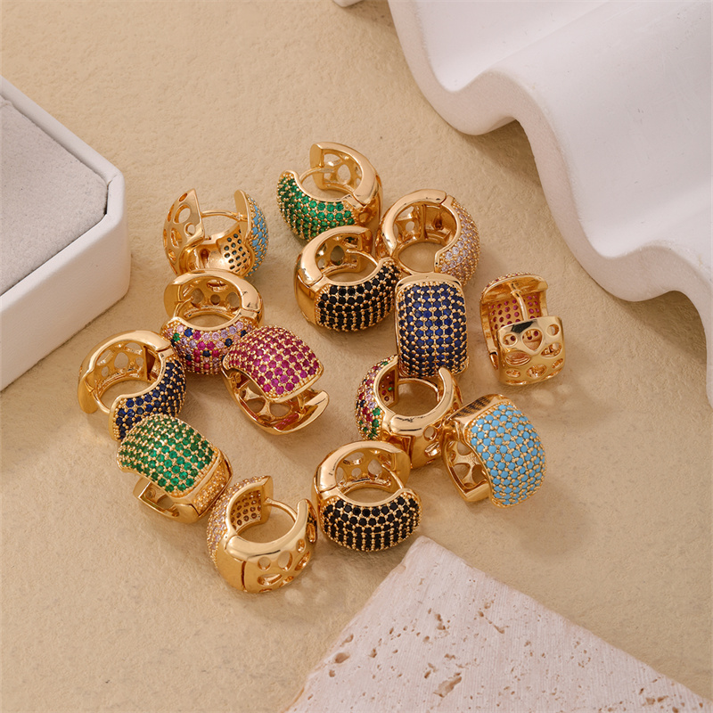 1 Piece Casual Simple Style Geometric Copper Zircon Gold Plated Silver Plated Huggie Earrings display picture 8