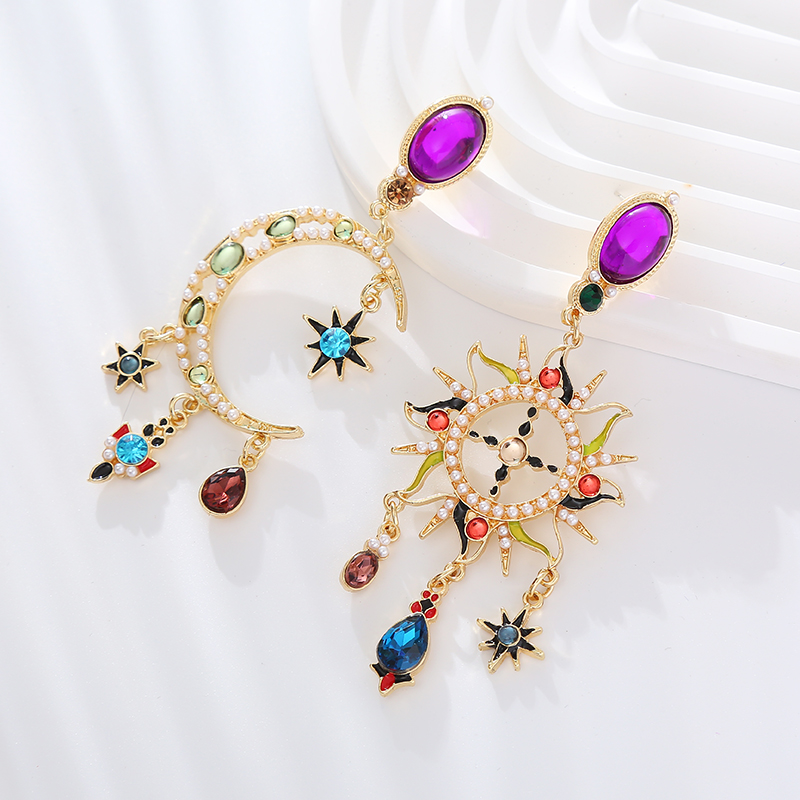1 Pair Elegant Luxurious Sun Moon Plating Inlay Alloy Artificial Pearls Resin Rhinestones Gold Plated Drop Earrings display picture 4