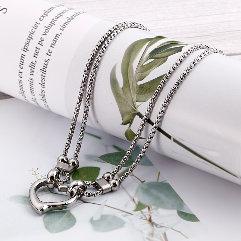 Basic Heart Shape Titanium Steel Pendant Necklace display picture 7