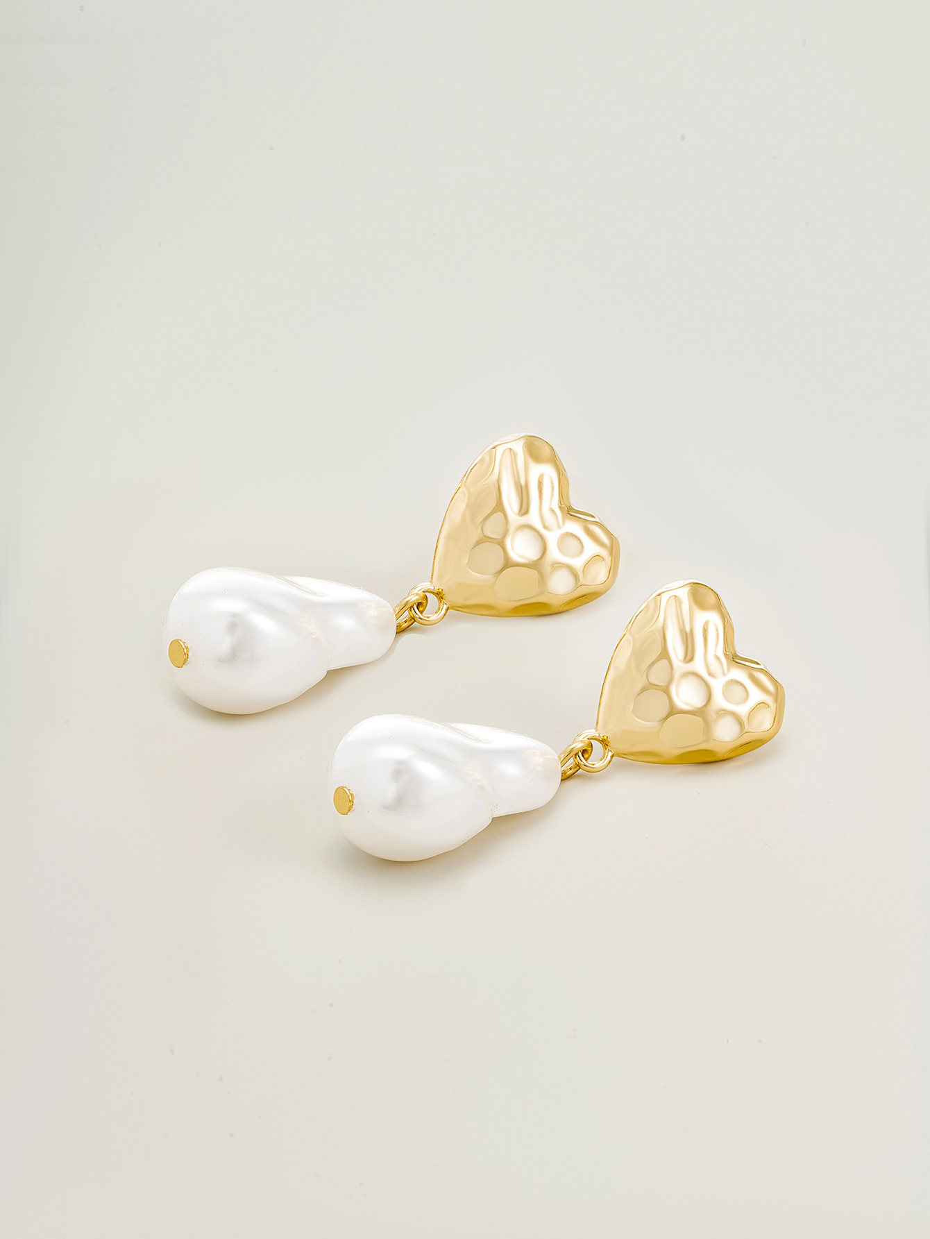 1 Pair Lady French Style Heart Shape Plating Hollow Out Alloy 14k Gold Plated Drop Earrings display picture 9