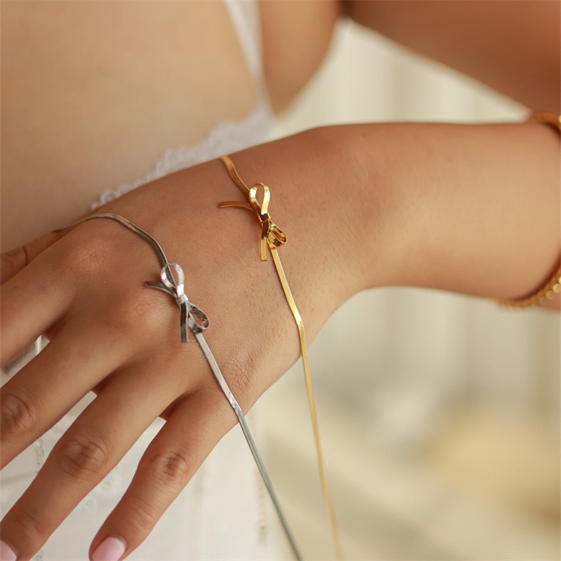 Stainless Steel 18K Gold Plated Simple Style Classic Style Plating Bow Knot Necklace display picture 4