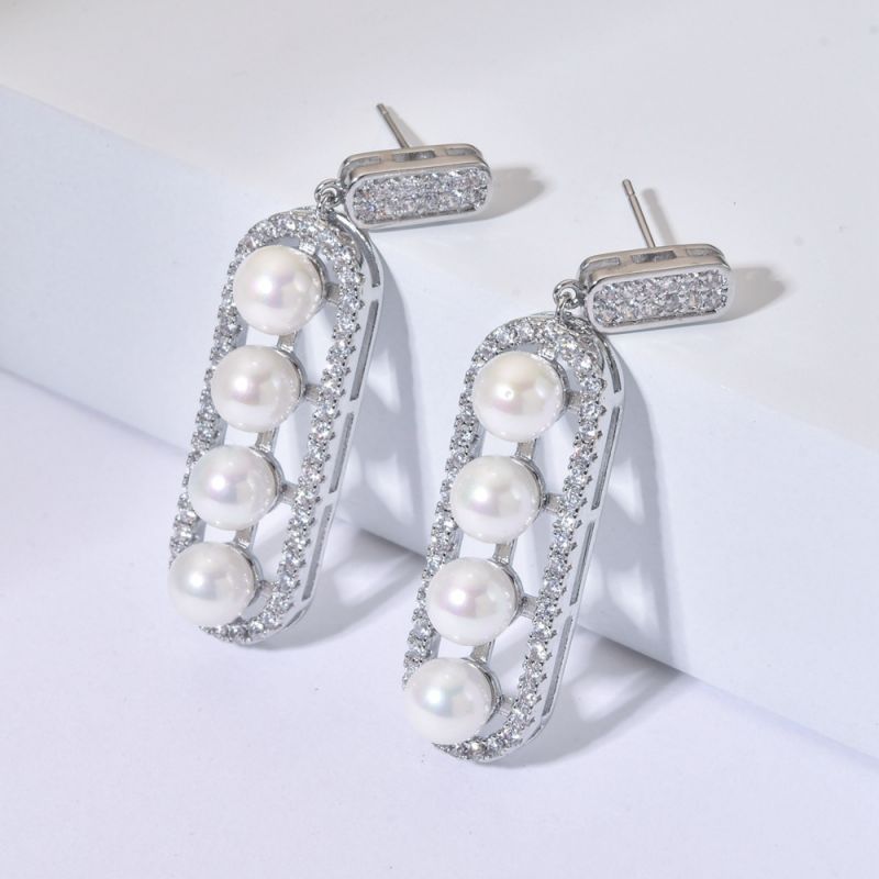 1 Pair Luxurious Shiny Oval Plating Inlay Copper Pearl Zircon White Gold Plated Drop Earrings display picture 1