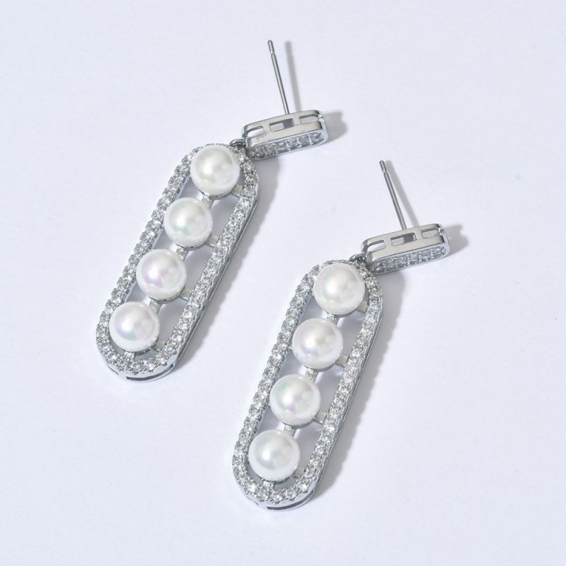 1 Pair Luxurious Shiny Oval Plating Inlay Copper Pearl Zircon White Gold Plated Drop Earrings display picture 7
