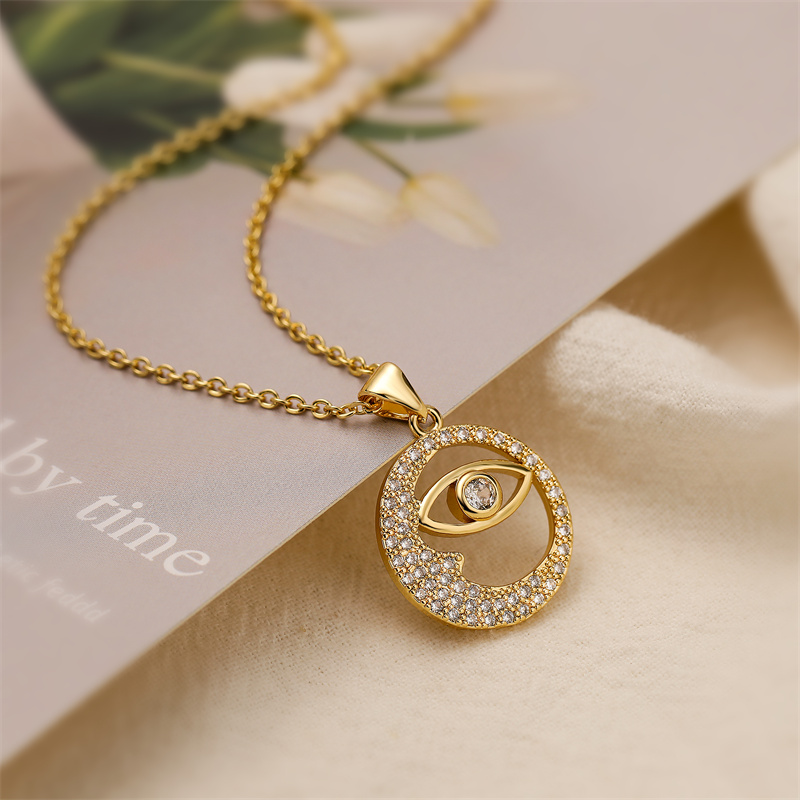 Ig Style Simple Style Star Moon Heart Shape Copper Plating Inlay Zircon Gold Plated Pendant Necklace display picture 3