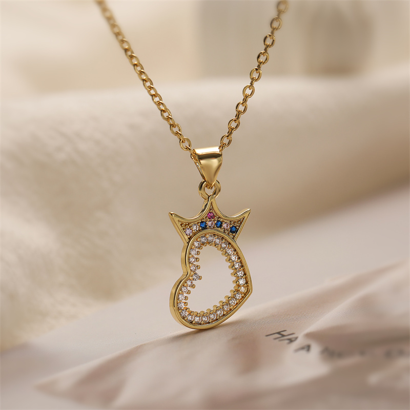 Ig Style Simple Style Sun Heart Shape Crown Copper Plating Inlay Zircon Gold Plated Pendant Necklace display picture 2