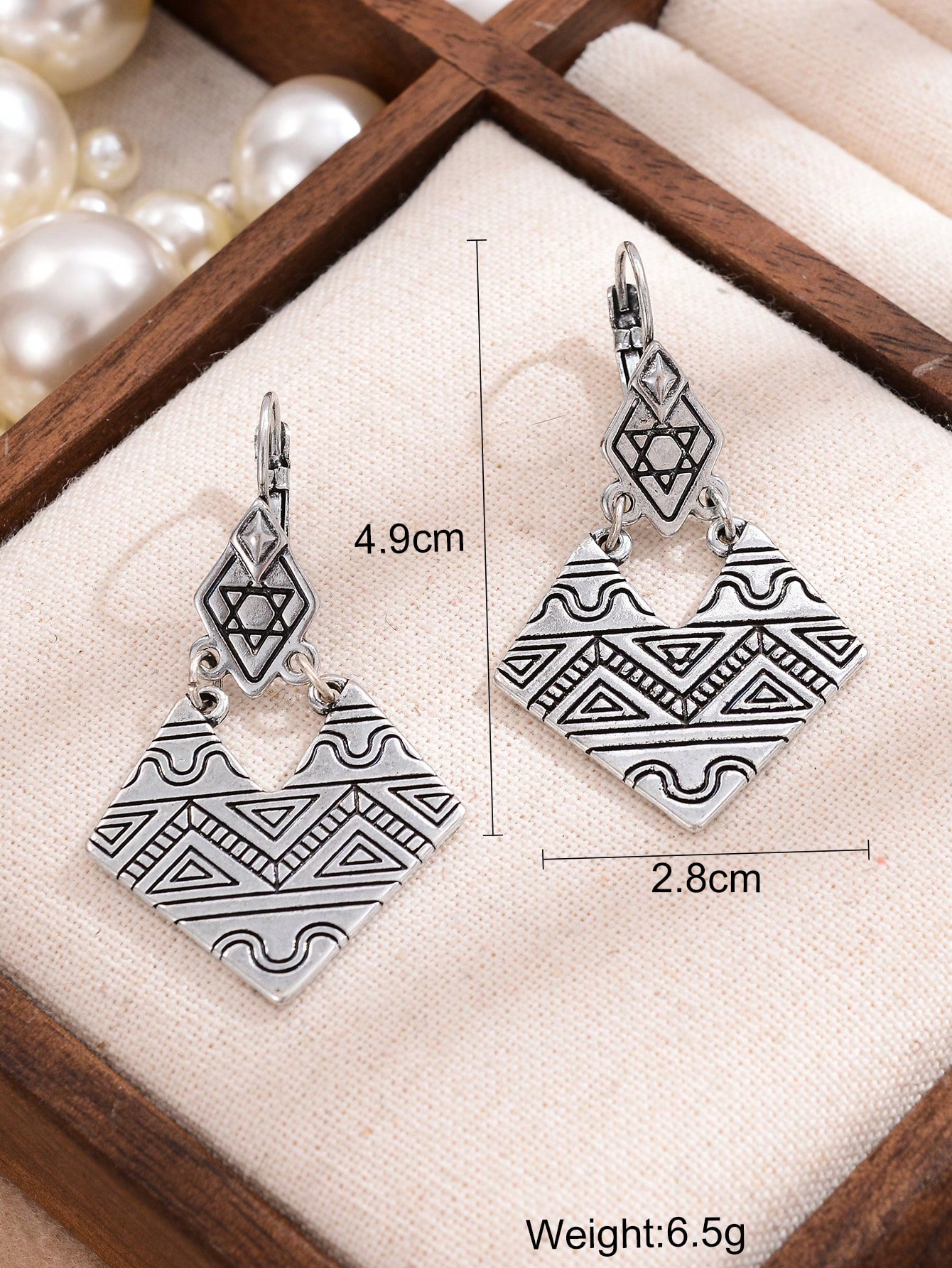 1 Pair Retro Ethnic Style Bohemian Totem Carving Alloy Drop Earrings display picture 5