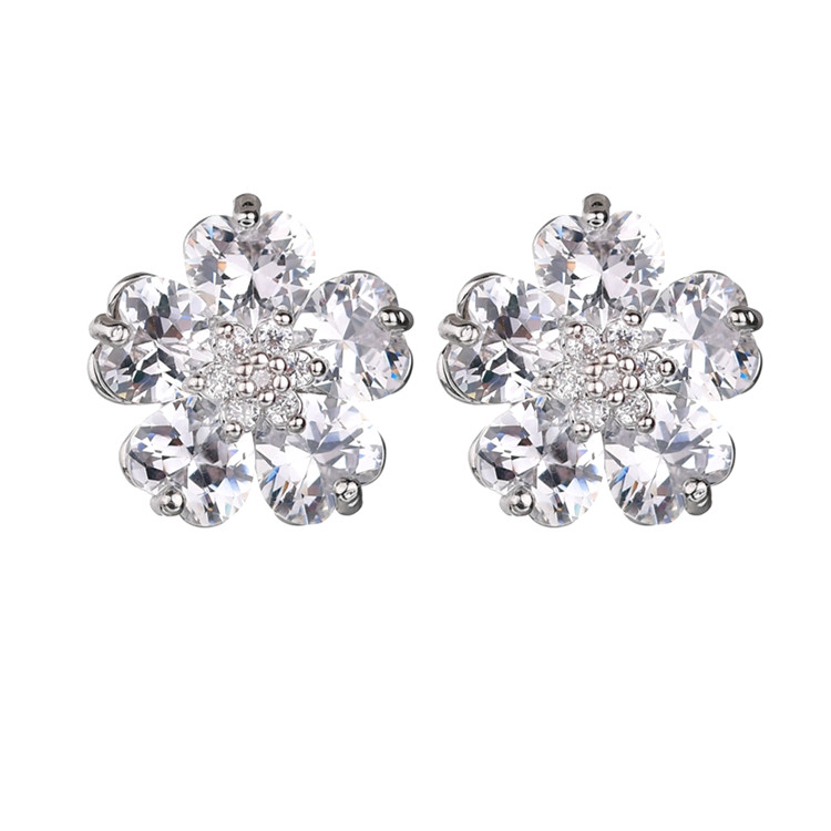 1 Pair Sweet Shiny Flower Plating Inlay Copper Alloy Crystal Zircon White Gold Plated Ear Studs display picture 4