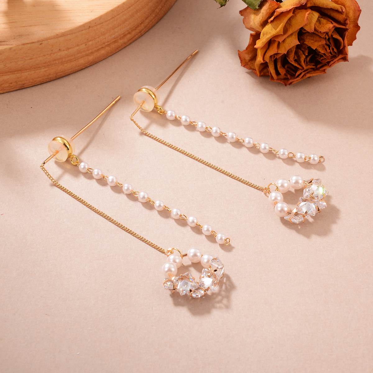 1 Pair Elegant Shiny Geometric Tassel Tassel Plating Inlay Copper Pearl Zircon 18k Gold Plated Drop Earrings display picture 10