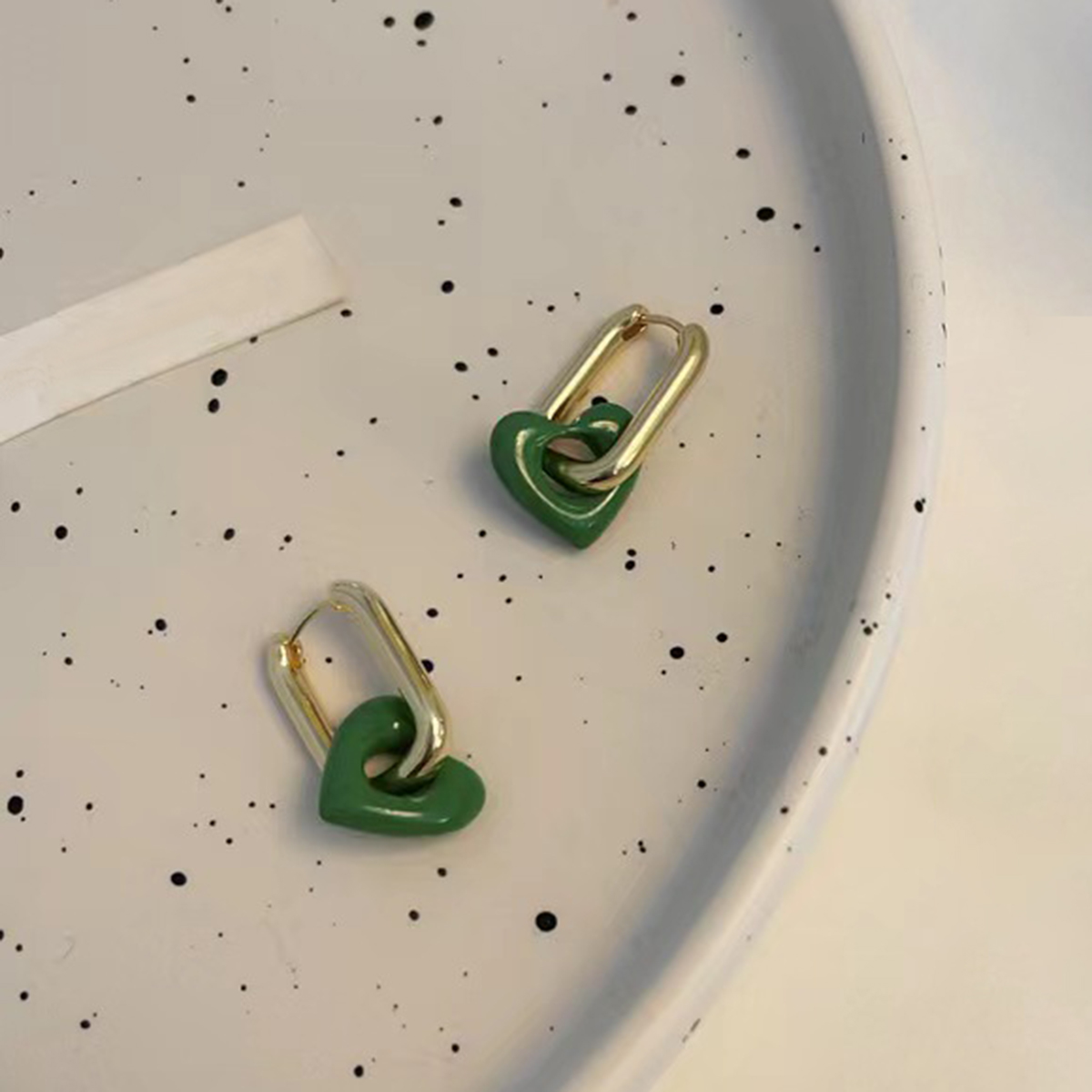 1 Paar Klassischer Stil Herzform Emaille Überzug Kupfer Ohrringe display picture 8