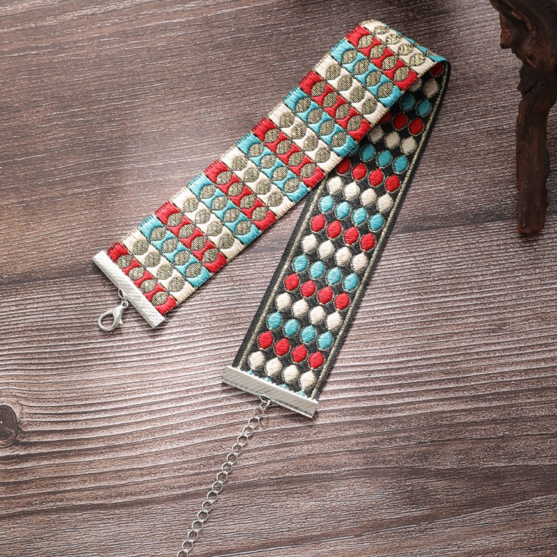 Retro Ethnic Style Rhombus Polyester Metal Embroidery Handmade Women's Bracelets Necklace display picture 5