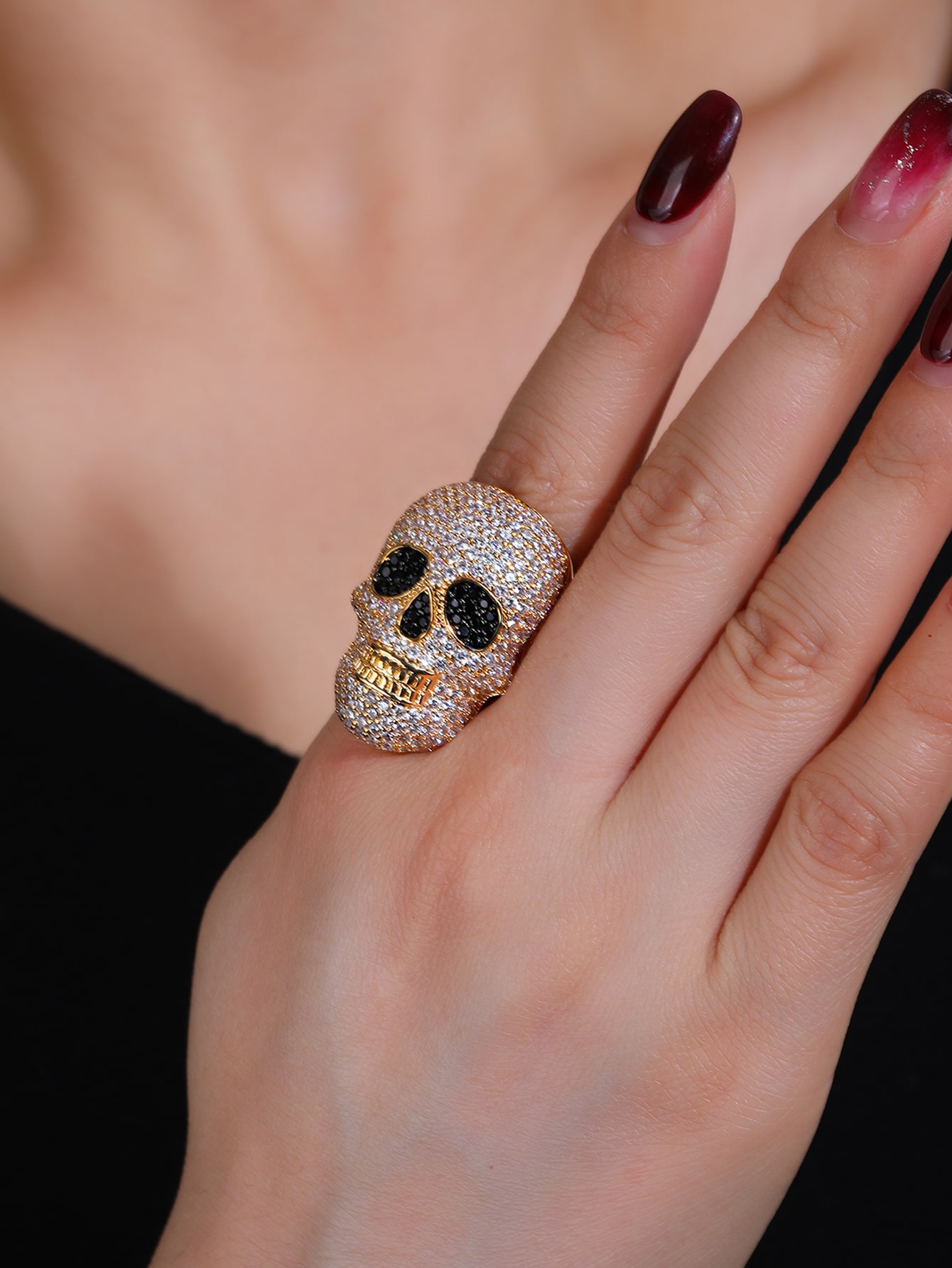 Retro Punk Skull Copper Plating Inlay Zircon Rings display picture 2