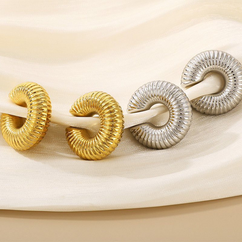 1 Paire Style Simple Forme En U Placage Acier Inoxydable Plaqué Or 18K Clips D'oreille display picture 3