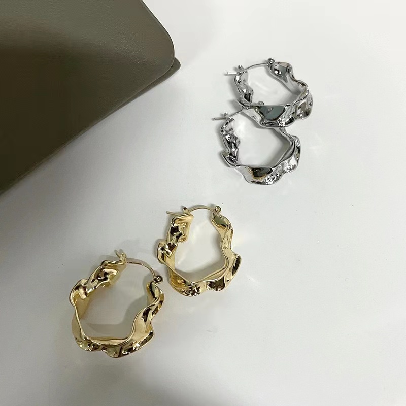 1 Pair Simple Style Geometric Alloy White Gold Plated Gold Plated Hoop Earrings display picture 3