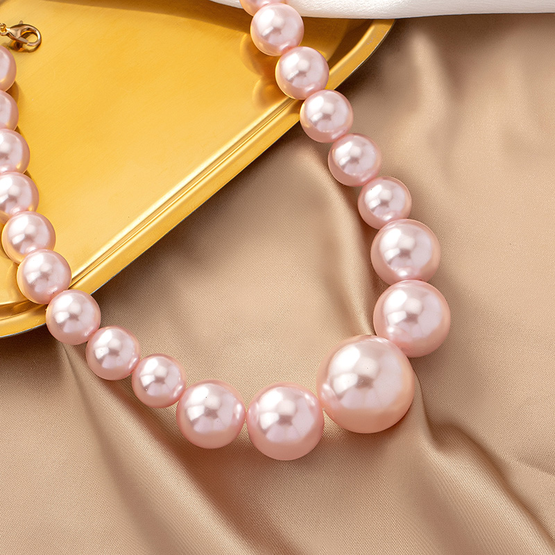 Elegant Round Imitation Pearl Beaded Women's Pendant Necklace display picture 5