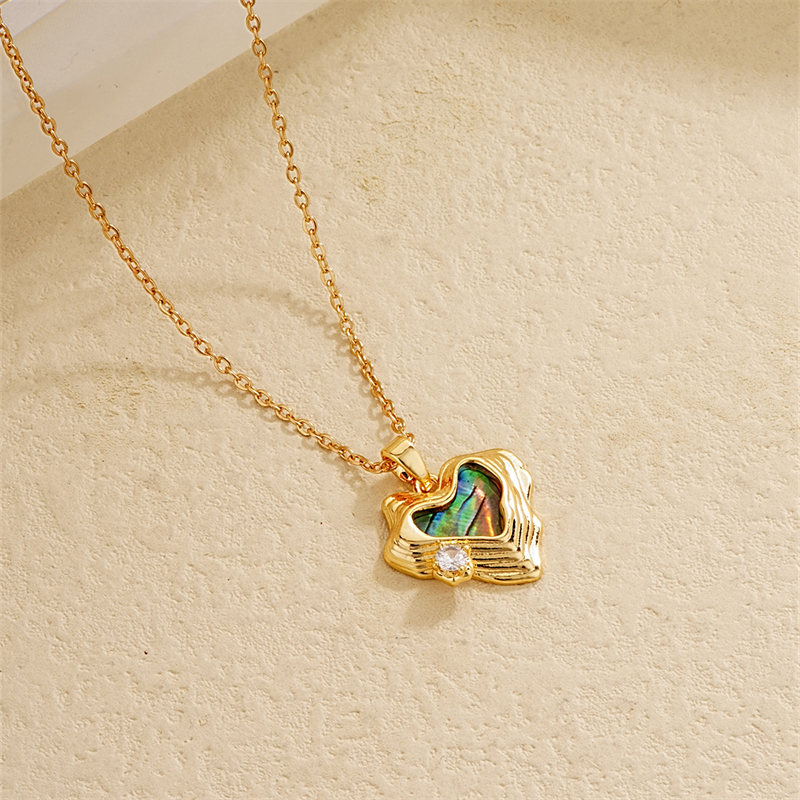 Wholesale IG Style Vintage Style Starry Sky Heart Shape Butterfly 304 Stainless Steel Copper Plating Inlay K Gold Plated Zircon Charms Necklace display picture 5