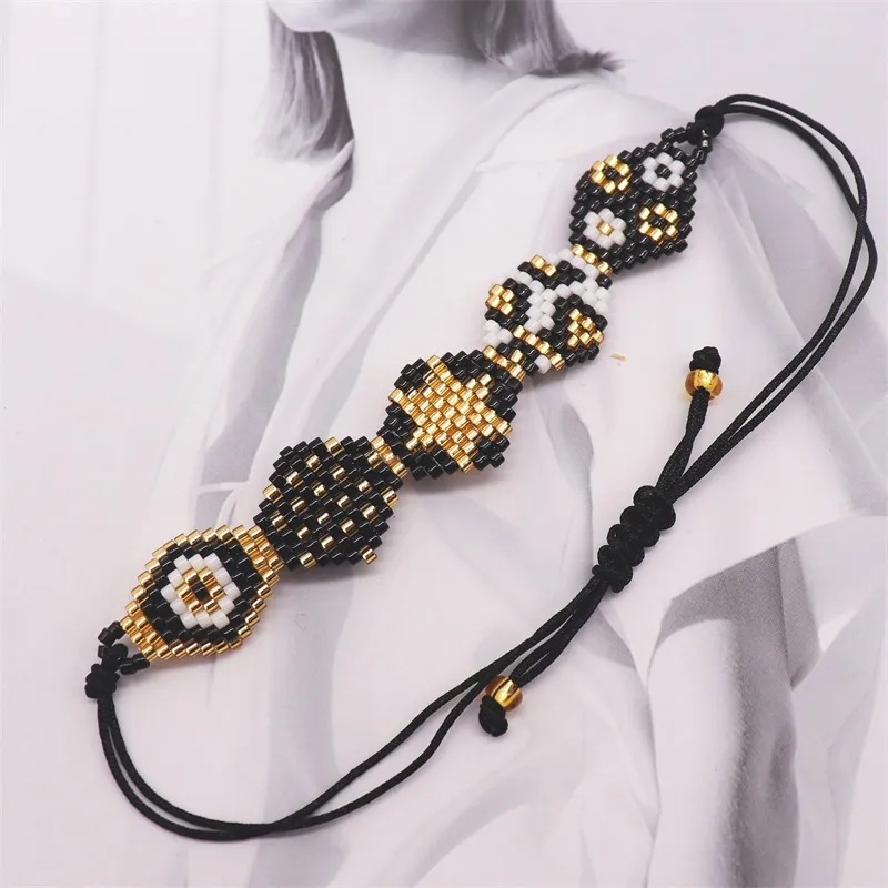 Ethnic Style Bohemian Star Moon Heart Shape Glass Beaded Handmade Unisex Bracelets display picture 1