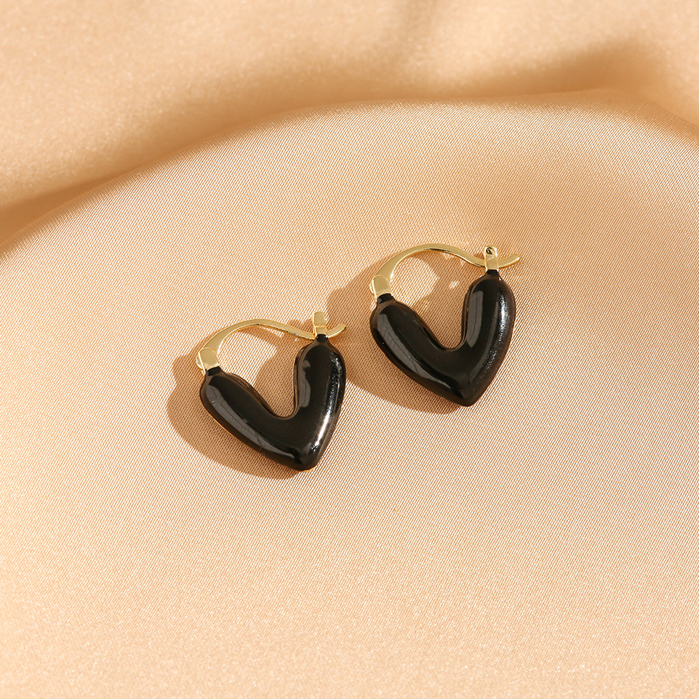 1 Pair Elegant Retro Heart Shape Enamel Plating Copper Resin 18K Gold Plated Earrings display picture 3