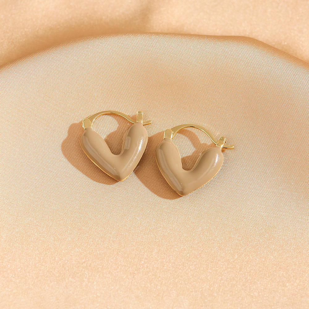 1 Pair Elegant Retro Heart Shape Enamel Plating Copper Resin 18K Gold Plated Earrings display picture 8