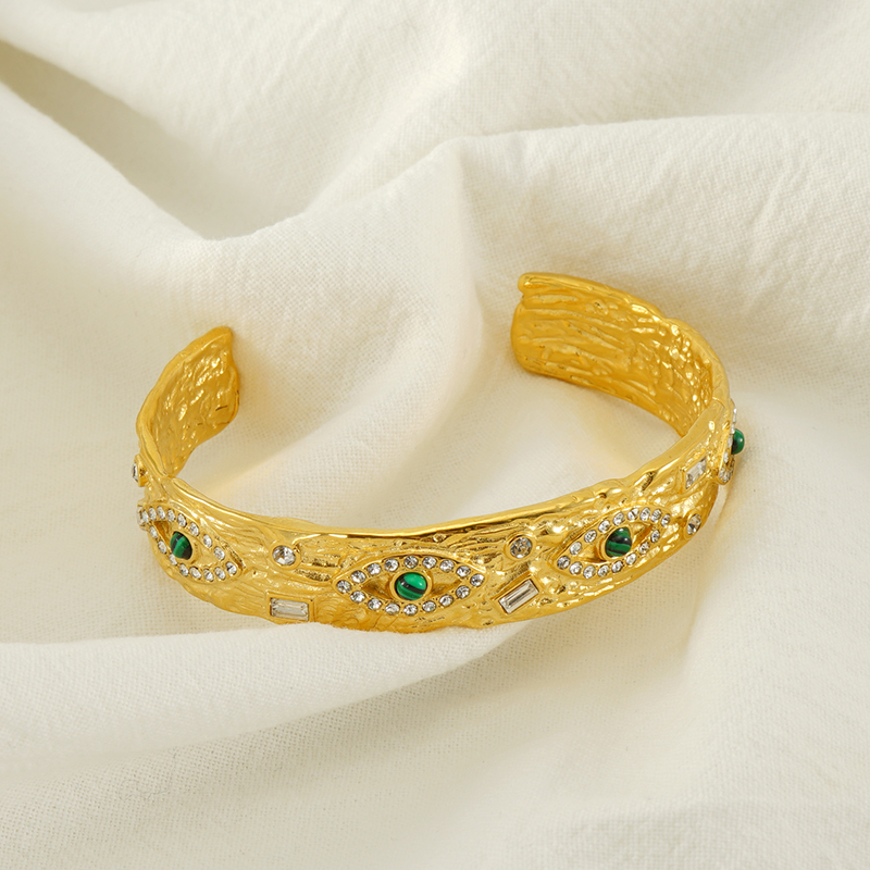 Elegant Retro Eye 304 Stainless Steel 18K Gold Plated Natural Stone Zircon Bangle In Bulk display picture 2