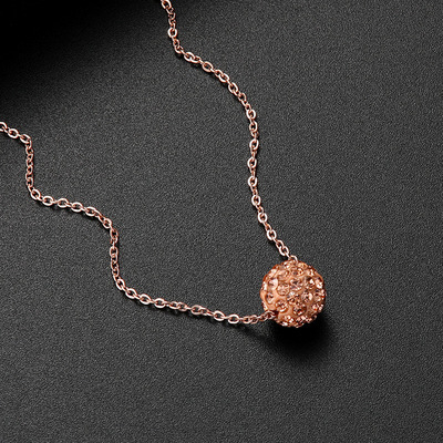 Acero Titanio Chapados en oro de 18k Estilo Simple Embutido Bola Diamantes De Imitación Collar Colgante display picture 3