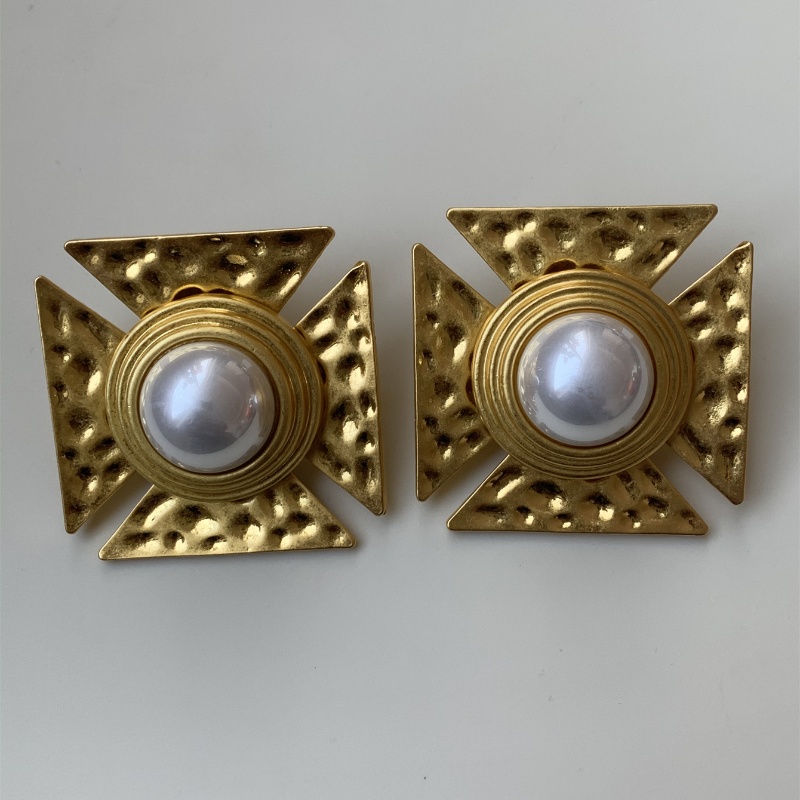 1 Pair Exaggerated Cross Plating Inlay Alloy Artificial Pearls Gold Plated Ear Studs display picture 12