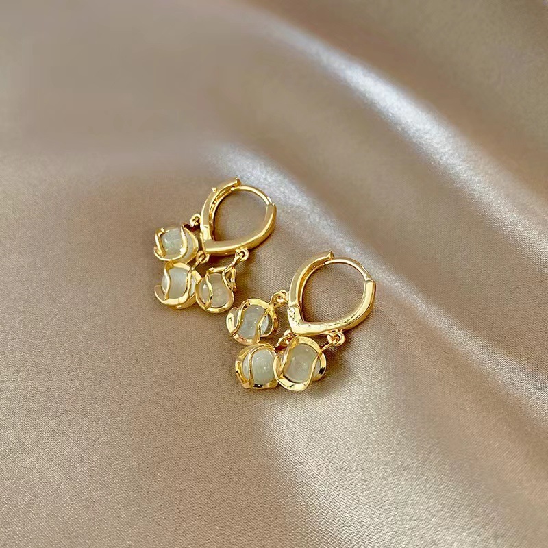 1 Pair French Style Simple Style Classic Style Geometric Alloy Chandelier Earrings display picture 5
