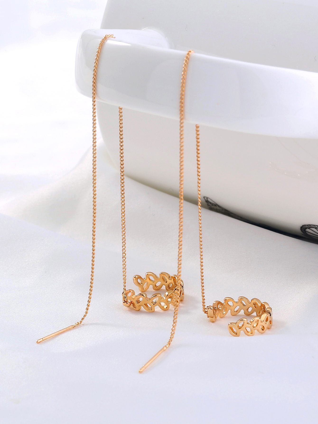 1 Pair Simple Style Solid Color Mesh Copper Drop Earrings display picture 8