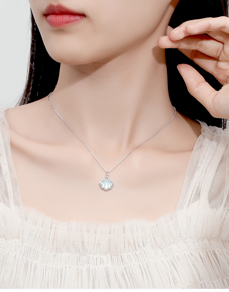 Elegant Simple Style Shell Sterling Silver Plating Inlay Shell Zircon Pendant Necklace display picture 4