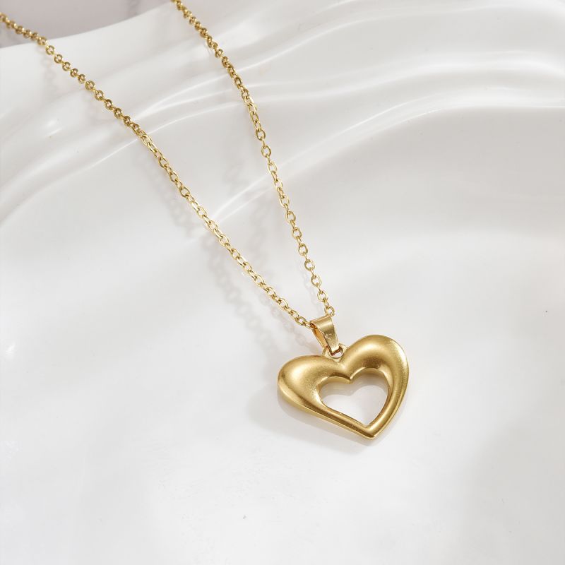 Stainless Steel 18K Gold Plated Modern Style Simple Style Polishing Plating Heart Shape Necklace display picture 2