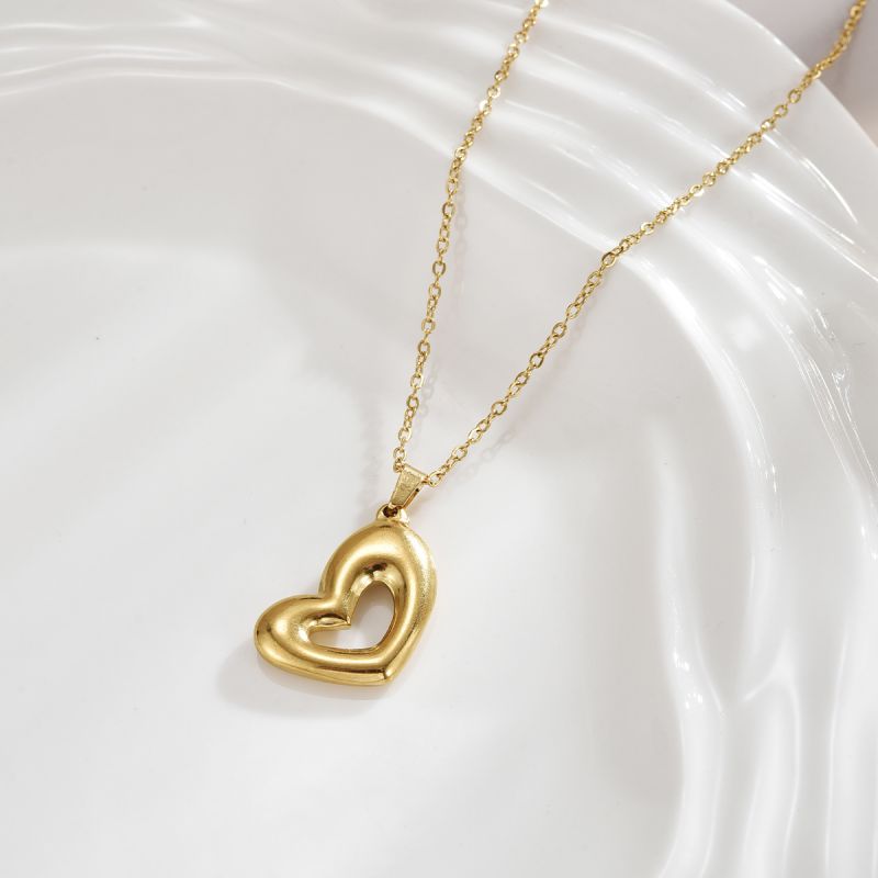 Stainless Steel 18K Gold Plated Modern Style Simple Style Polishing Plating Heart Shape Necklace display picture 4
