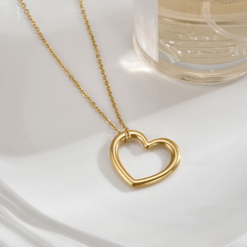 Stainless Steel 18K Gold Plated Modern Style Simple Style Polishing Plating Heart Shape Necklace display picture 3
