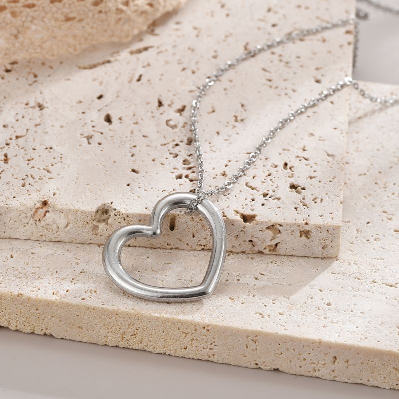 Stainless Steel 18K Gold Plated Modern Style Simple Style Polishing Plating Heart Shape Necklace display picture 8