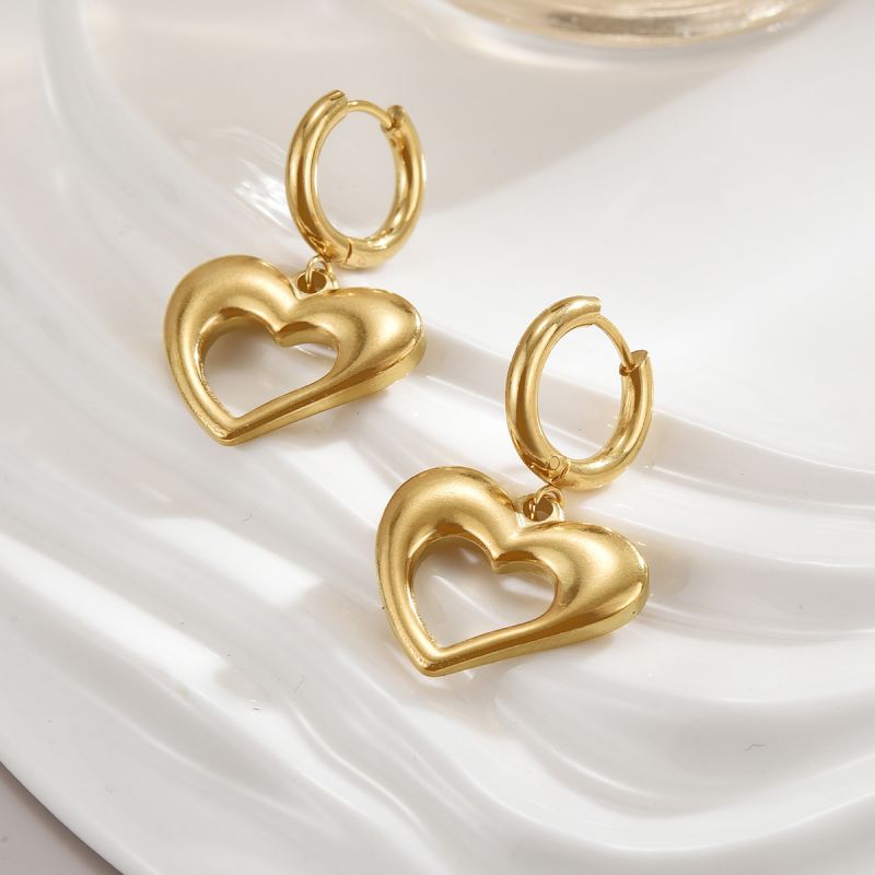 1 Pair Simple Style Commute Heart Shape Polishing Plating Stainless Steel 18K Gold Plated Drop Earrings display picture 8