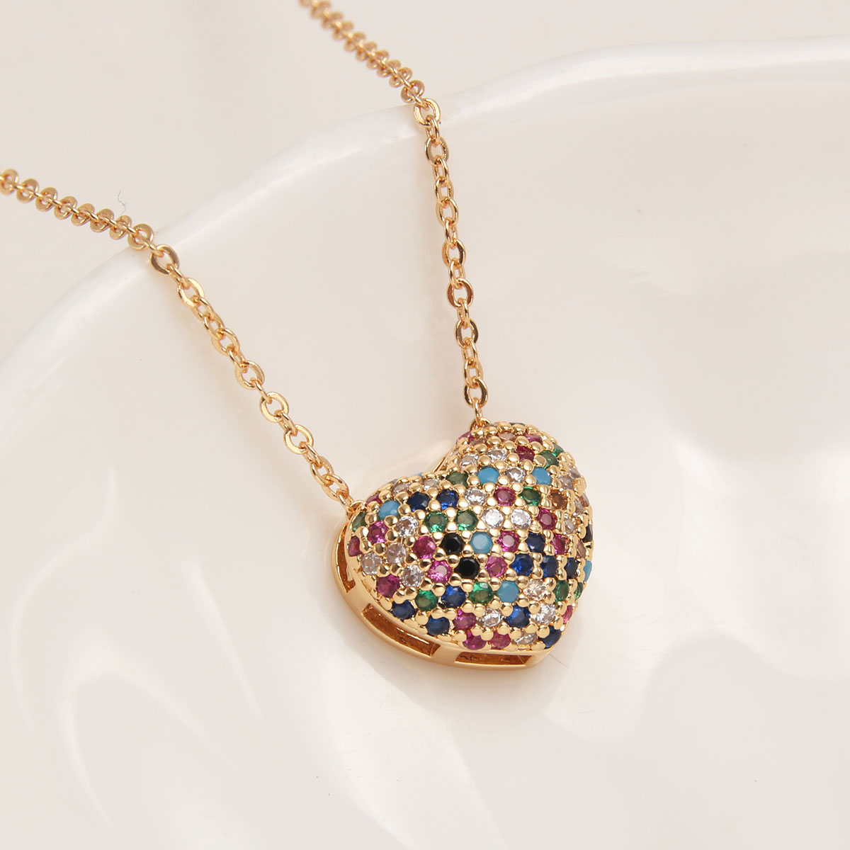 Elegant Simple Style Heart Shape Copper Plating Inlay Zircon Gold Plated Pendant Necklace display picture 5