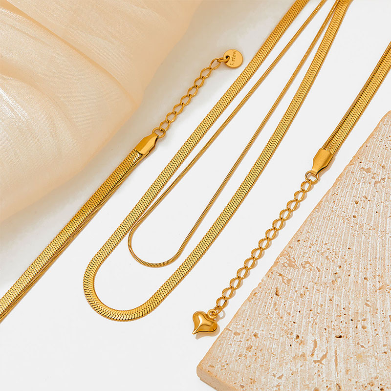 Einfacher Stil Einfarbig Rostfreier Stahl Überzug 18 Karat Vergoldet Geschichtete Halskette display picture 5